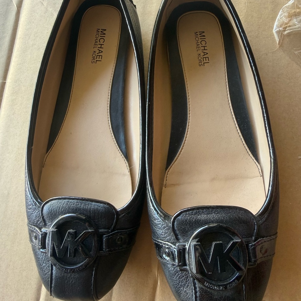 Michael Kors Black Leather flats